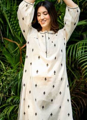 White emboridered cotton straight kurta set 3