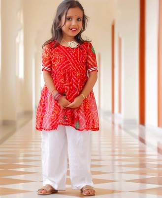 Kid's Red Bandhani Kurta Set with Cotton Pants 1