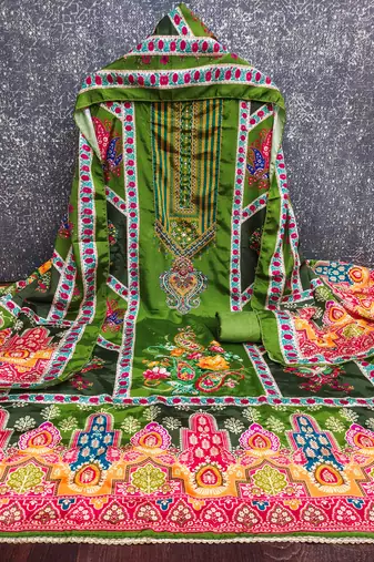 Women green chinnon dress material with dupatta