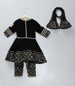 Black embroidered velvet kurta set