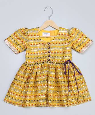 Yellow printed silk kurta set 3