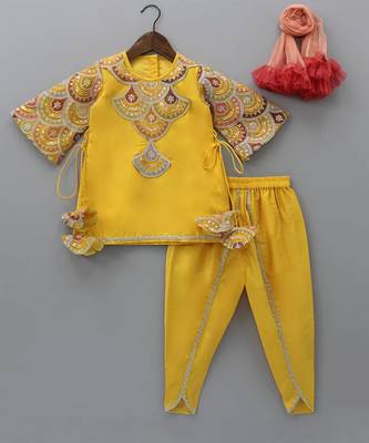 Yellow embroidered cotton silk kurta set 1