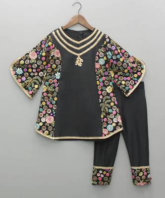 Black embroidered cotton silk kurta set 2