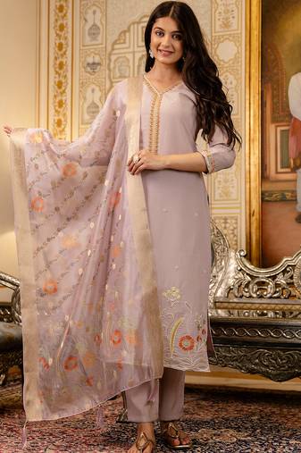 Lavender viscose simer thread embroidered with beads work with printed dupatta kurta pant set