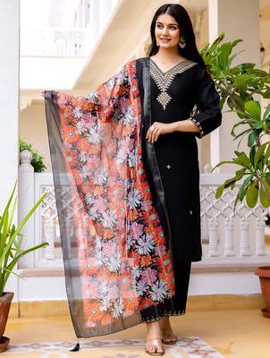 Black viscose chanderi thread embroidered with beads work with printed dupatta kurta pant set 2