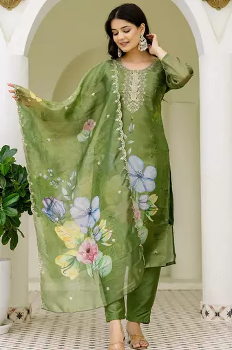 Mehendi shimmer organza print with thread embroidery work kurta pant set