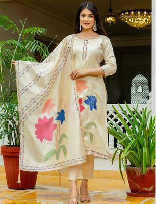 Cream viscose assam silk thread embroidered work with printed dupatta kurta pant set 1