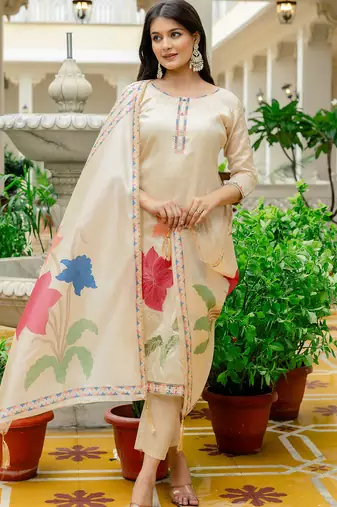 Cream viscose assam silk thread embroidered work with printed dupatta kurta pant set