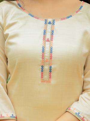 Cream viscose assam silk thread embroidered work with printed dupatta kurta pant set 4