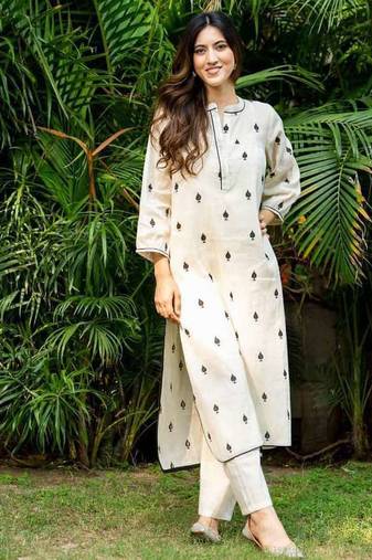 White emboridered cotton strate kurta set
