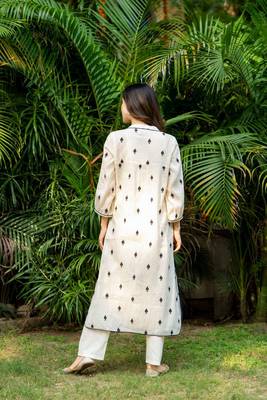 White emboridered cotton straight kurta set 3