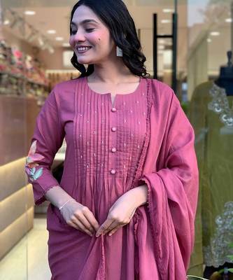 Floral embroidered lilac round neck cotton kurta set with trouser & dupatta 4