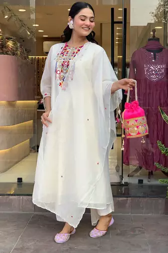 Floral embroidered white round neck chanderi kurta set with trouser & dupatta