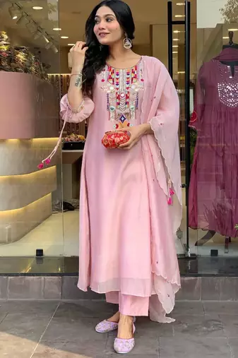 Floral embroidered pink round neck chanderi kurta set with trouser & dupatta