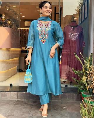Floral embroidered blue round neck chanderi kurta set with trouser & dupatta 2