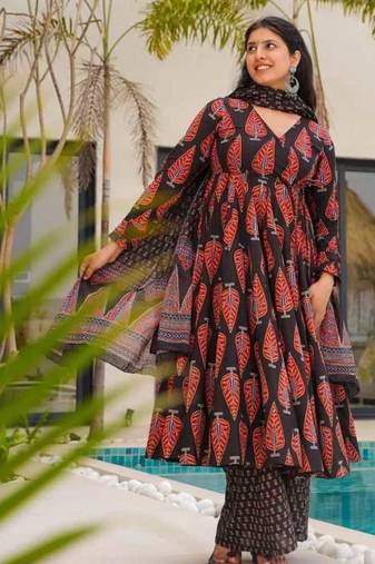 Floral printed black v neck cotton kurta set with trouser & dupatta