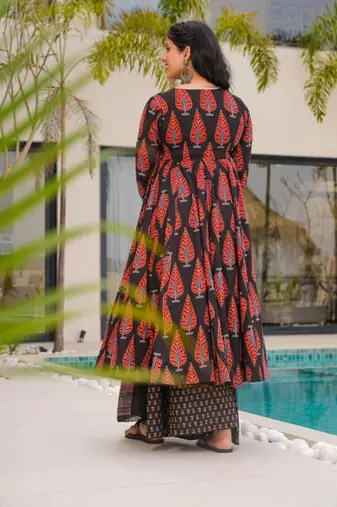 Floral printed black v neck cotton kurta set with trouser & dupatta