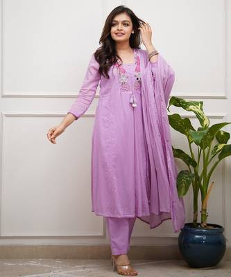 Floral embroidered purple v neck cotton kurta set with trouser & dupatta 2