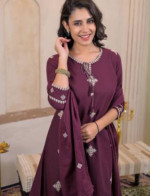 Floral embroidered purple round neck cotton kurta set with trouser & dupatta 4