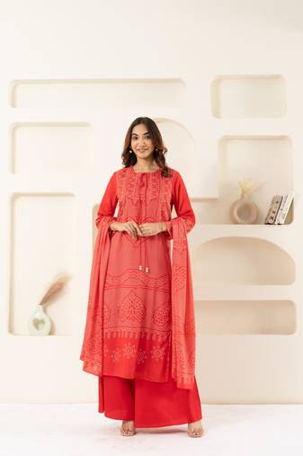 Red bandhani kurta set