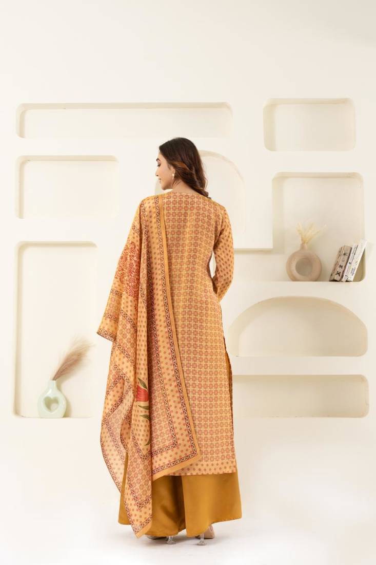 Floral embroidered gold tissue kurta set