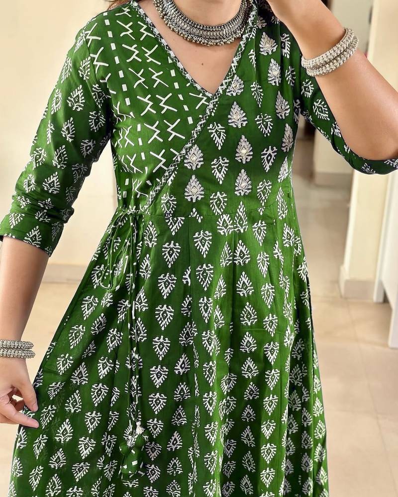 Floral printed green v neck cotton kurta set with trouser