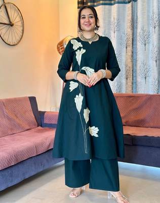 Floral embroidered green round neck cotton kurta set with trouser 1