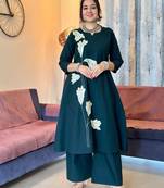 Floral embroidered green round neck cotton kurta set with trouser