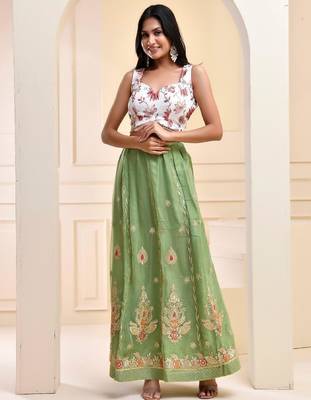 Embroidered Sweetheart Neck Saree Blouse 5