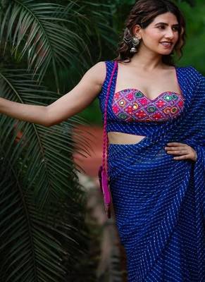 Lehriya Printed with Embroidered Sleeveless Saree Blouse 2