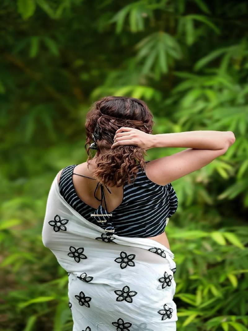 Lehriya Printed with Embroidered Saree Blouse