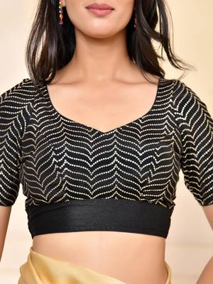 Embellished Sweetheart Neck Padded Blouse 5