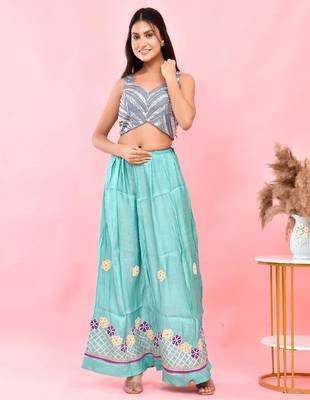 Embellished Sequinned Pearl-Studded Padded Saree Blouse 1