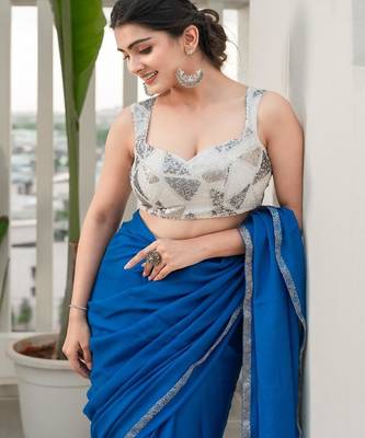 Women Embellished Sweetheart Neck Saree Blouse 3