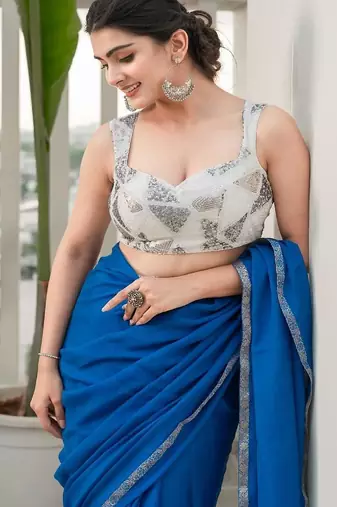 Women Embellished Sweetheart Neck Saree Blouse