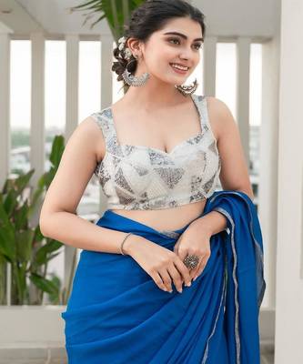 Women Embellished Sweetheart Neck Saree Blouse 5