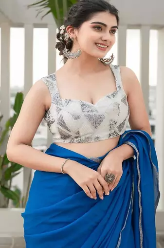 Women Embellished Sweetheart Neck Saree Blouse