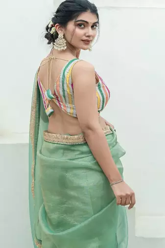 Women Striped V-Neck Padded Saree Blouse