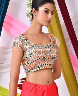 Embroidered Sweetheart Neck Saree Blouse 2