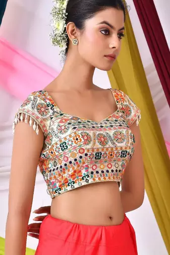 Embroidered Sweetheart Neck Saree Blouse