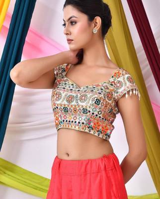 Embroidered Sweetheart Neck Saree Blouse 3