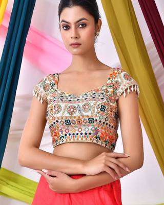 Embroidered Sweetheart Neck Saree Blouse 4