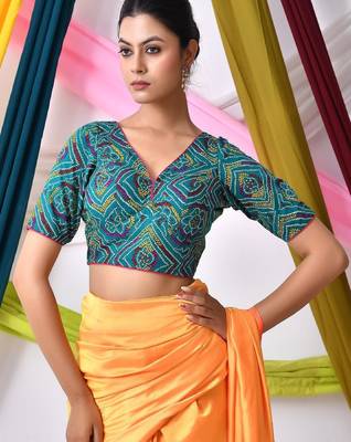 Women Printed V-Neck Saree Blouse 3