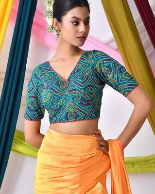 Women Printed V-Neck Saree Blouse 4
