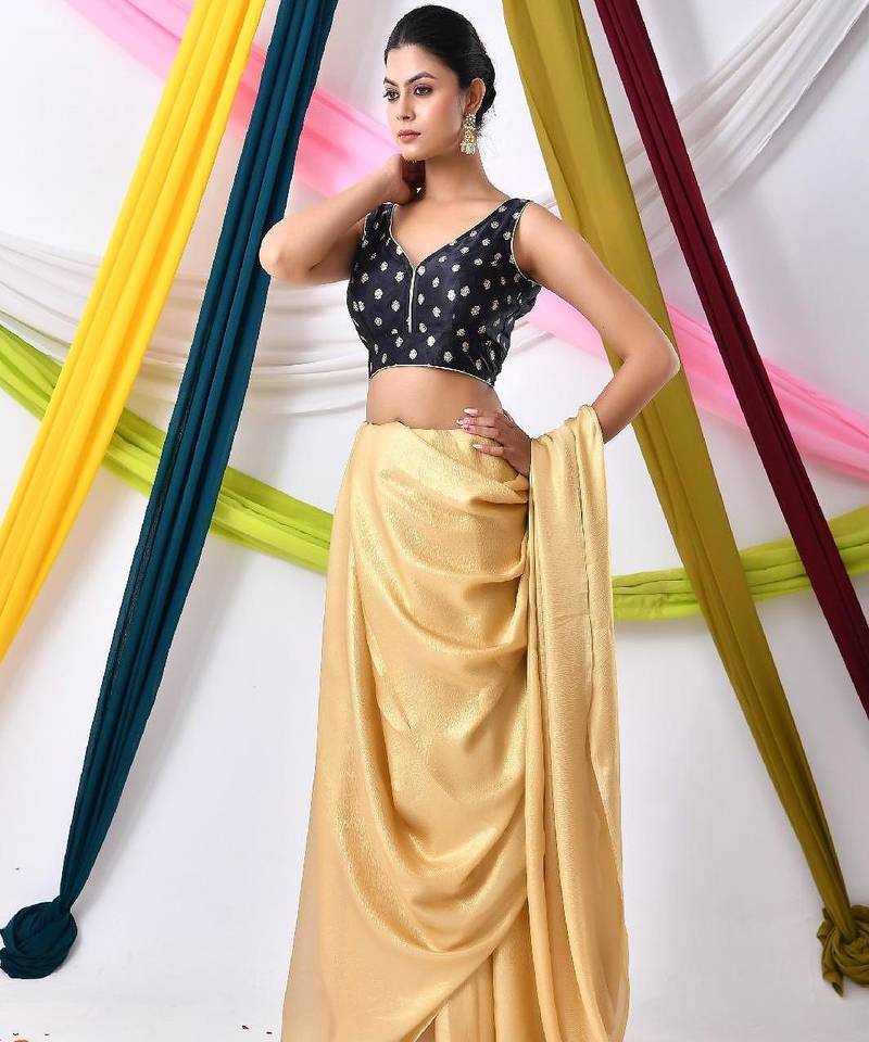 Woven Designed V Neck Saree Blouse