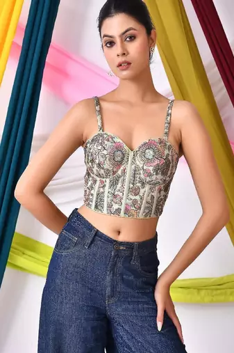 Embroidered Sweetheart Neck Saree Blouse with Tie-up Back