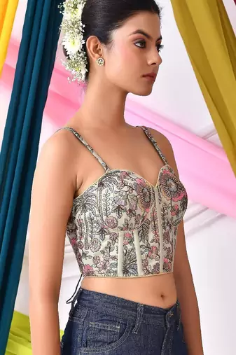 Embroidered Sweetheart Neck Saree Blouse with Tie-up Back