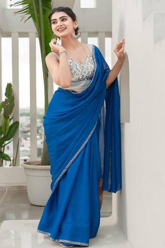 Women Embellished Sweetheart Neck Saree Blouse