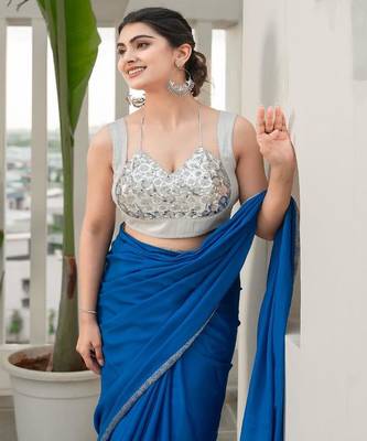 Women Embellished Sweetheart Neck Saree Blouse 4