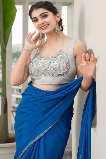 Women Embellished Sweetheart Neck Saree Blouse
